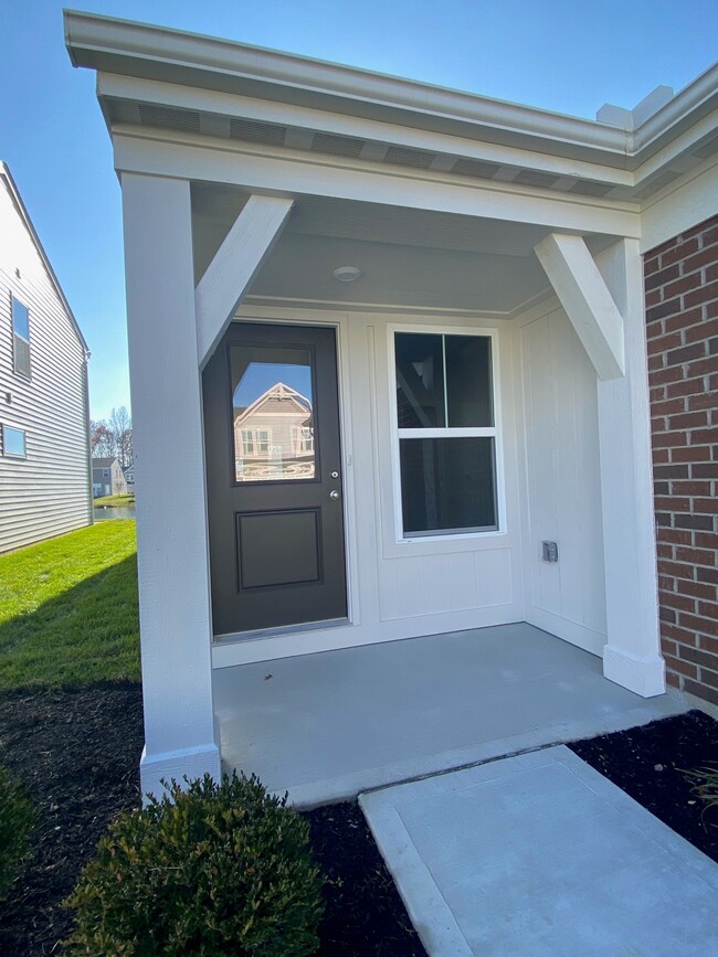 Building Photo - 1511 Summerview Ln