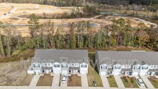 Building Photo - 122 March Crk Dr