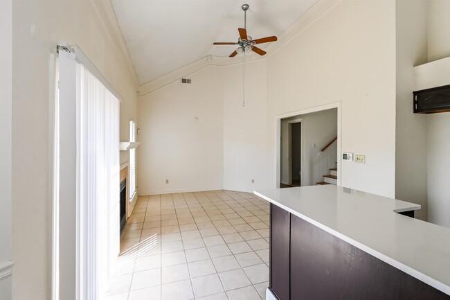 Building Photo - 6661 Collins Way Cove