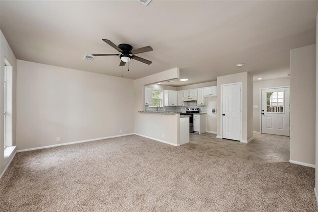 Building Photo - 391 Liberty Dr