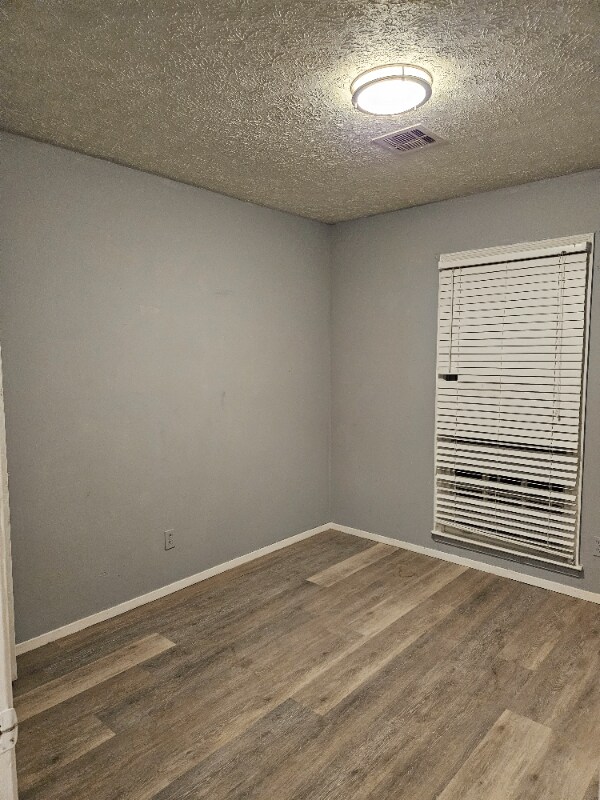 Building Photo - 4001 Piedmont Dr