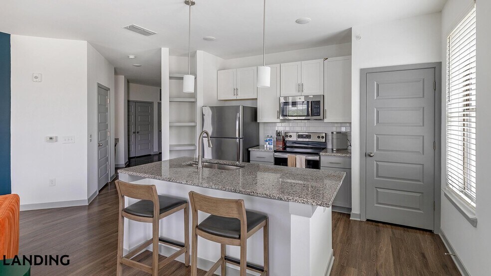 Building Photo - 100 Wildwood Ct