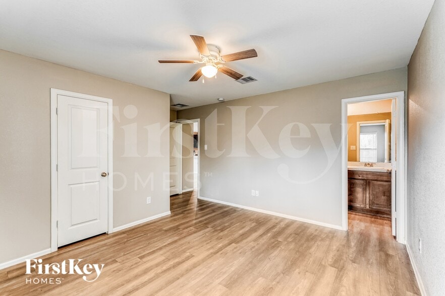 Building Photo - 3406 Hughes Mdw Wy