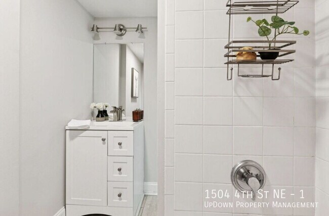 Building Photo - 1504 4th St NE