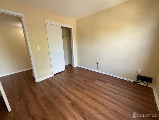 Building Photo - 1102 Stony Brook Way