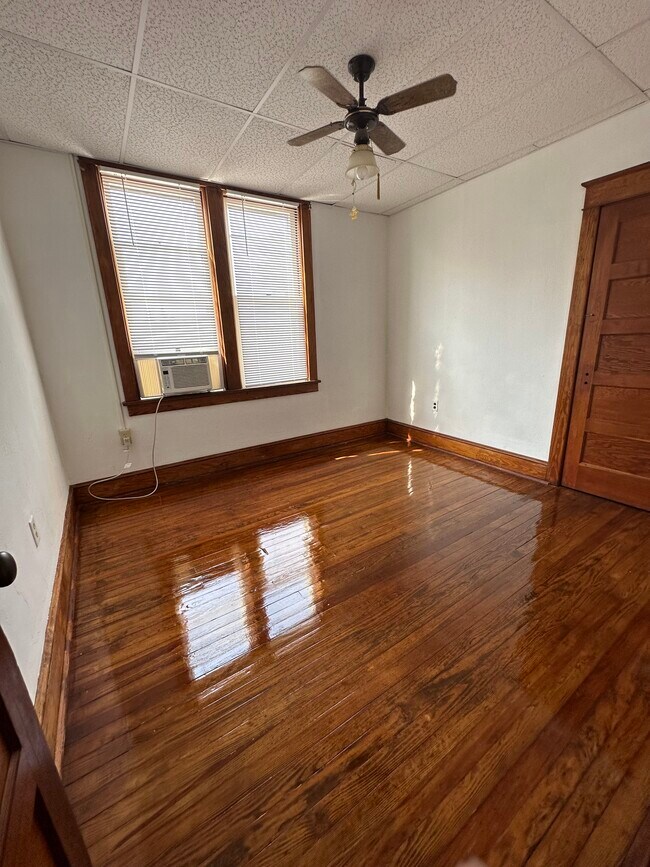 Building Photo - 239 N Stratton St