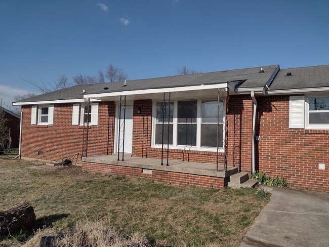 Building Photo - 15 Strassbourg Rd
