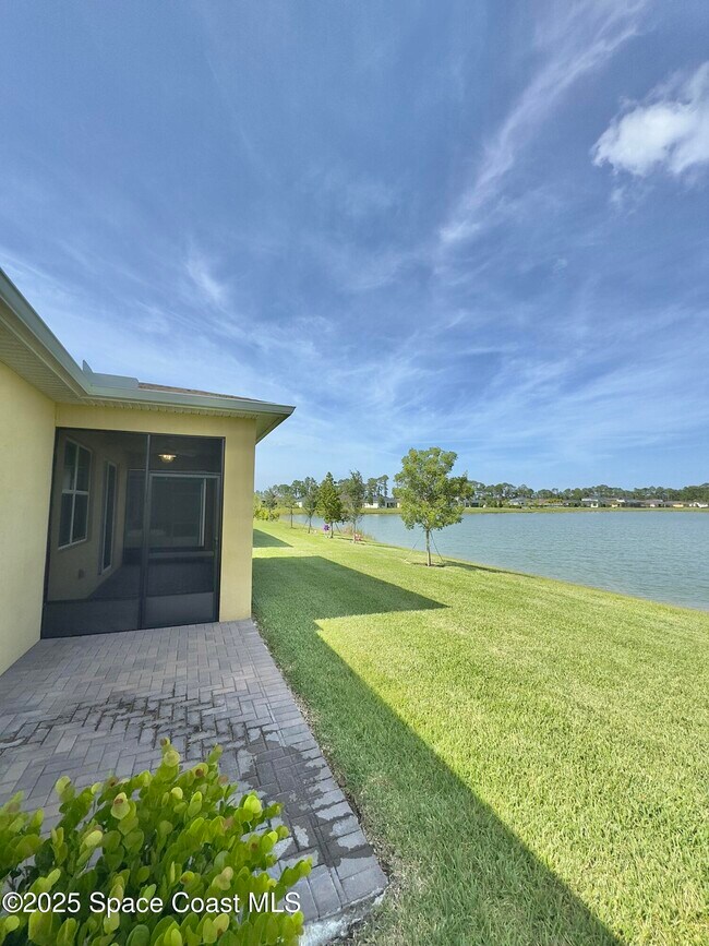 Building Photo - 687 Veridian Cir NW