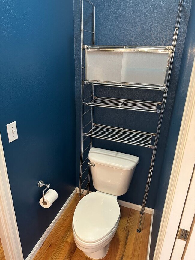 Building Photo - 1 bedroom, 1 bath Cherry Creek North - Ava...