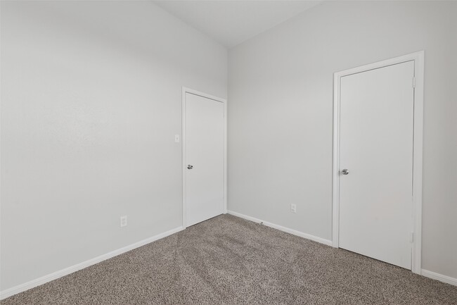 Building Photo - 3126 Lakefield Way