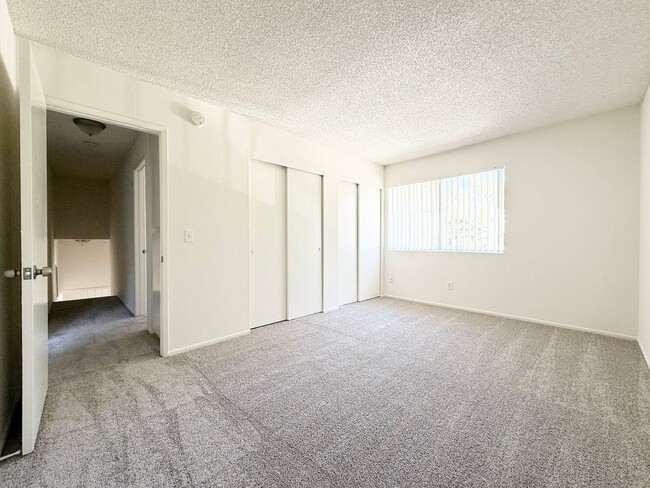 Building Photo - Townhome in Fire Mountain w/ Attached Garage!
