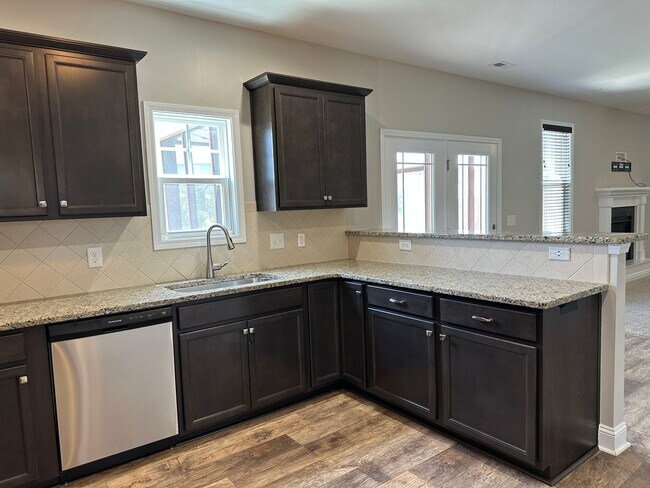 Building Photo - 5233 Debut Ave