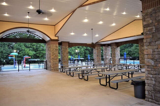Building Photo - 13205 Ferguson Forest Dr