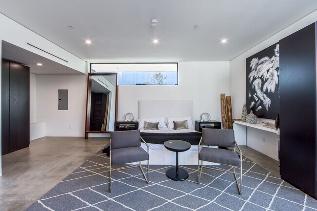 Building Photo - Architectural 1-Bed Designer Residence wit...