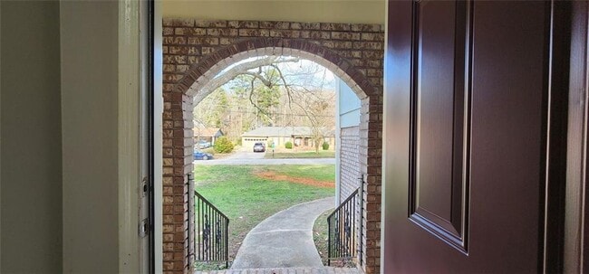 Building Photo - 401 Barbashela Dr