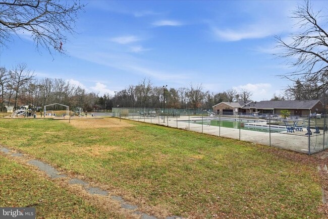 Building Photo - 3454 Tamarack Ct