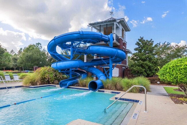 Building Photo - End unit townhome in The Cottages at Oakleaf Plantation