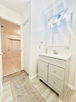 Building Photo - 106 Saint Andrews Dr NE