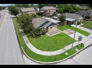Building Photo - 4640 Orange Cir S