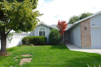Building Photo - Three-Bedroom Two Bath Home