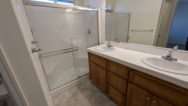 Building Photo - Beautiful 3 Bedroom 2 Bath Home in Cambria Estates