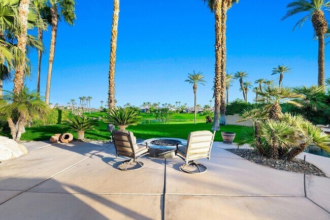 Building Photo - 50944 Via Ancantara