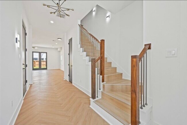 Building Photo - 4117 Shelby Cir