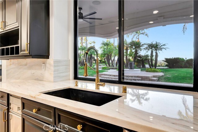 Building Photo - 4165 Elm View