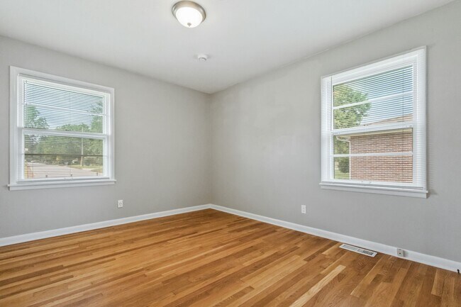 Building Photo - 4301 Richardson Dr NW