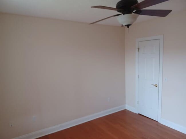 Building Photo - 365 Tall Oak Blvd NW