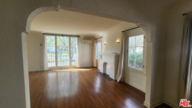 Building Photo - 1220 S Highland Ave