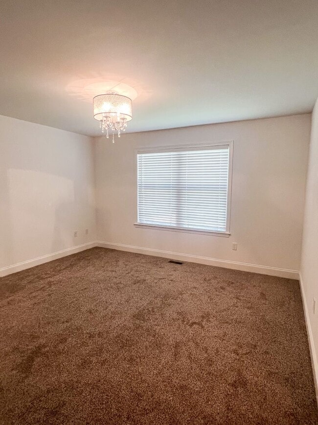Building Photo - Single Family Home