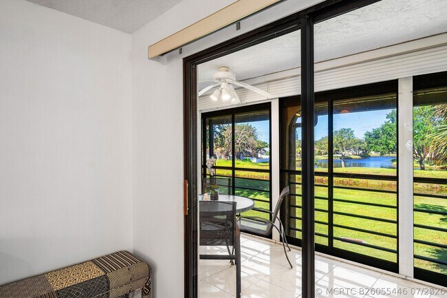 Building Photo - 10137 Mangrove Dr