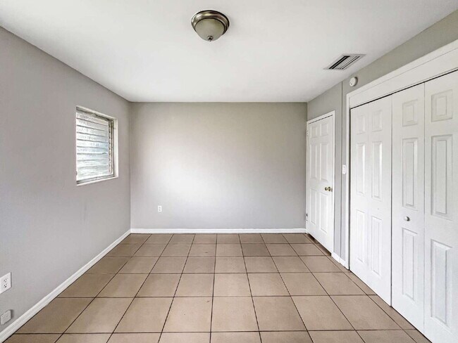 Building Photo - 9861 Orange River Blvd