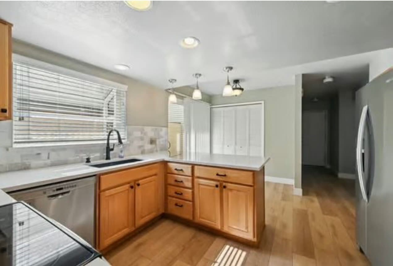 Building Photo - 7595 S Monaco Way