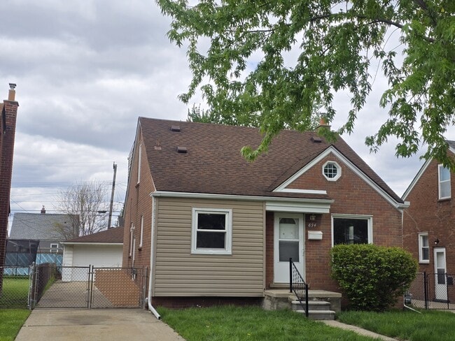 Building Photo - 854 Harrison Blvd