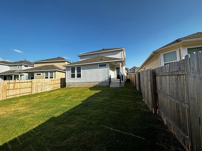 Building Photo - 109 Riverhill Dr