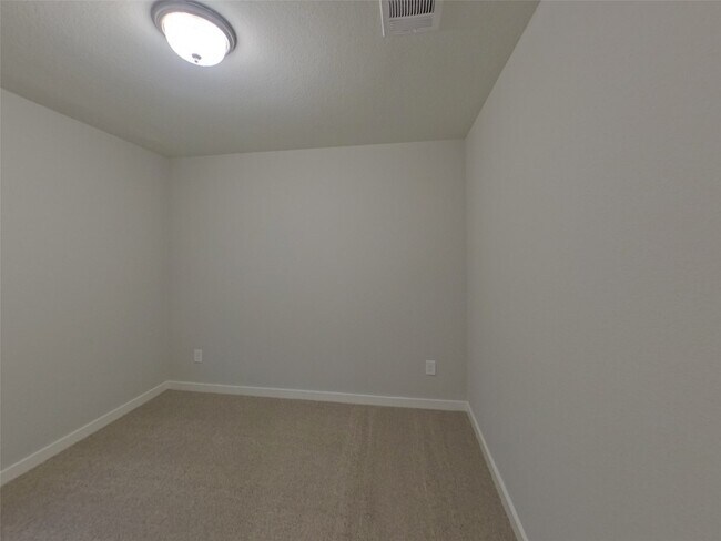 Building Photo - 9835 Willow Creek Commerce Dr