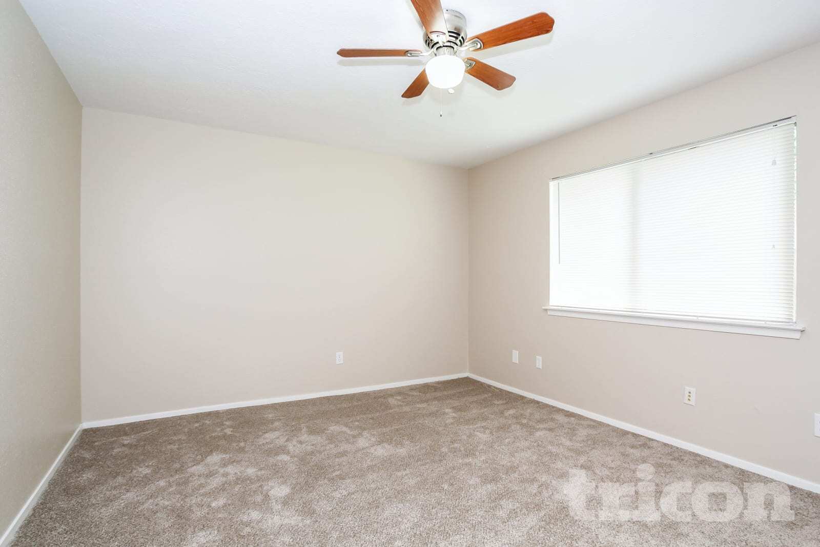 Building Photo - 7206 Sonnet Glen Ln