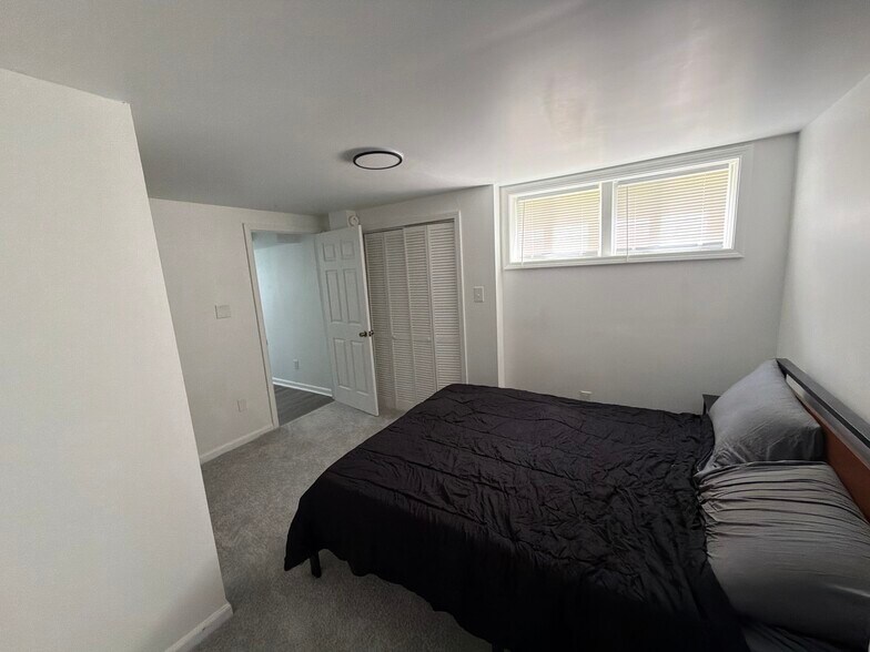 Building Photo - 1305 Ashbourne Dr