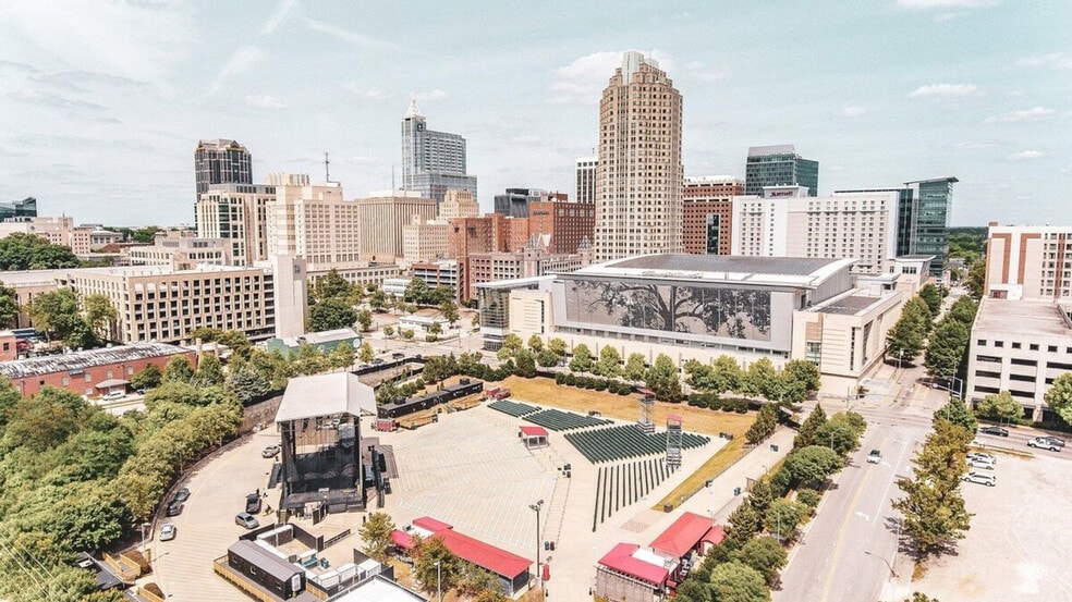 Building Photo - 413 W Lenoir St