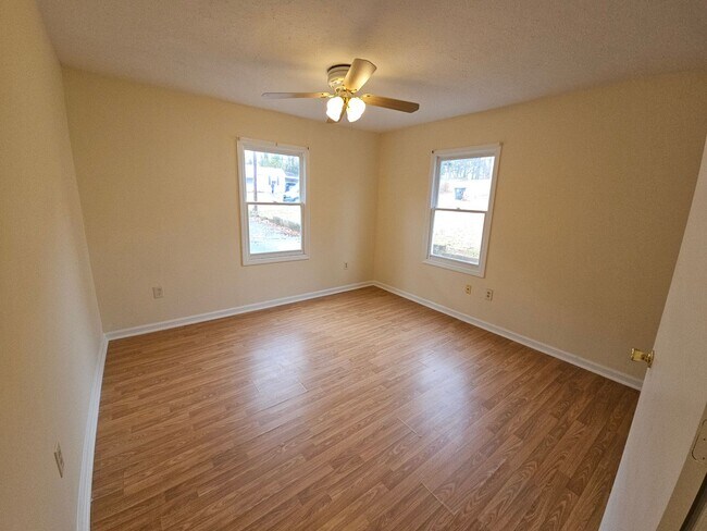 Building Photo - Renovated Mableton 3 Bedroom 2 Bath Home for Rent now