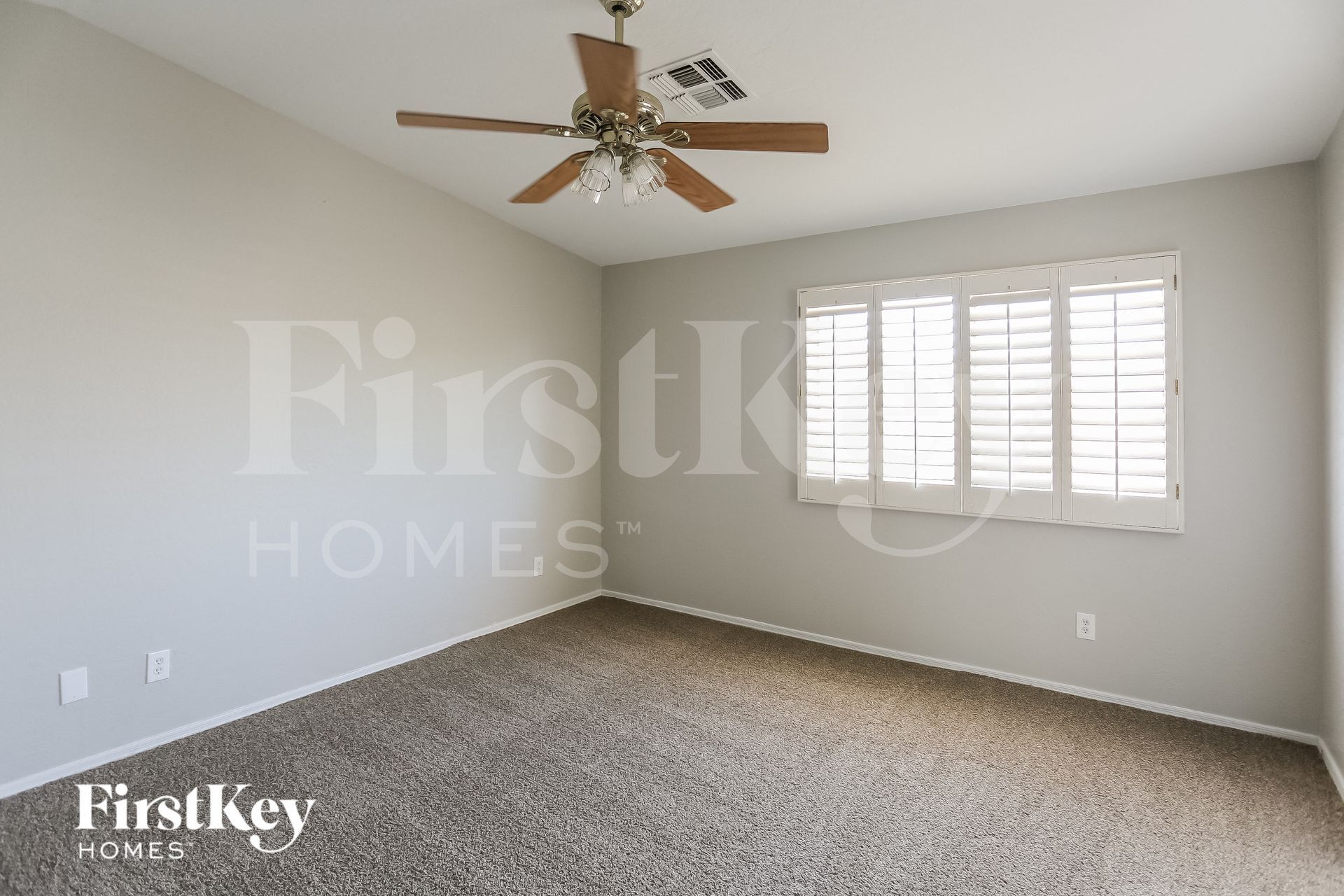 Building Photo - 15874 W Mohave St