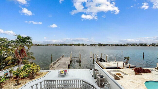 Building Photo - 1131 Stillwater Dr