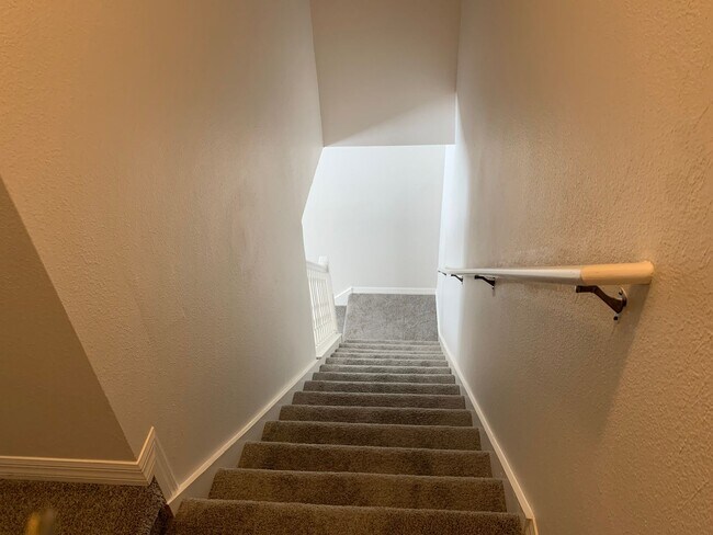 Building Photo - GORGEOUS 3 BEDROOM, 2.5 BATHROOM TOWNHOME LOCATED IN THE HERITAGE HARBOUR COMMUNITY AT LIGHTHOUSE...