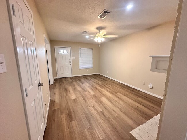 Building Photo - 2404 PR