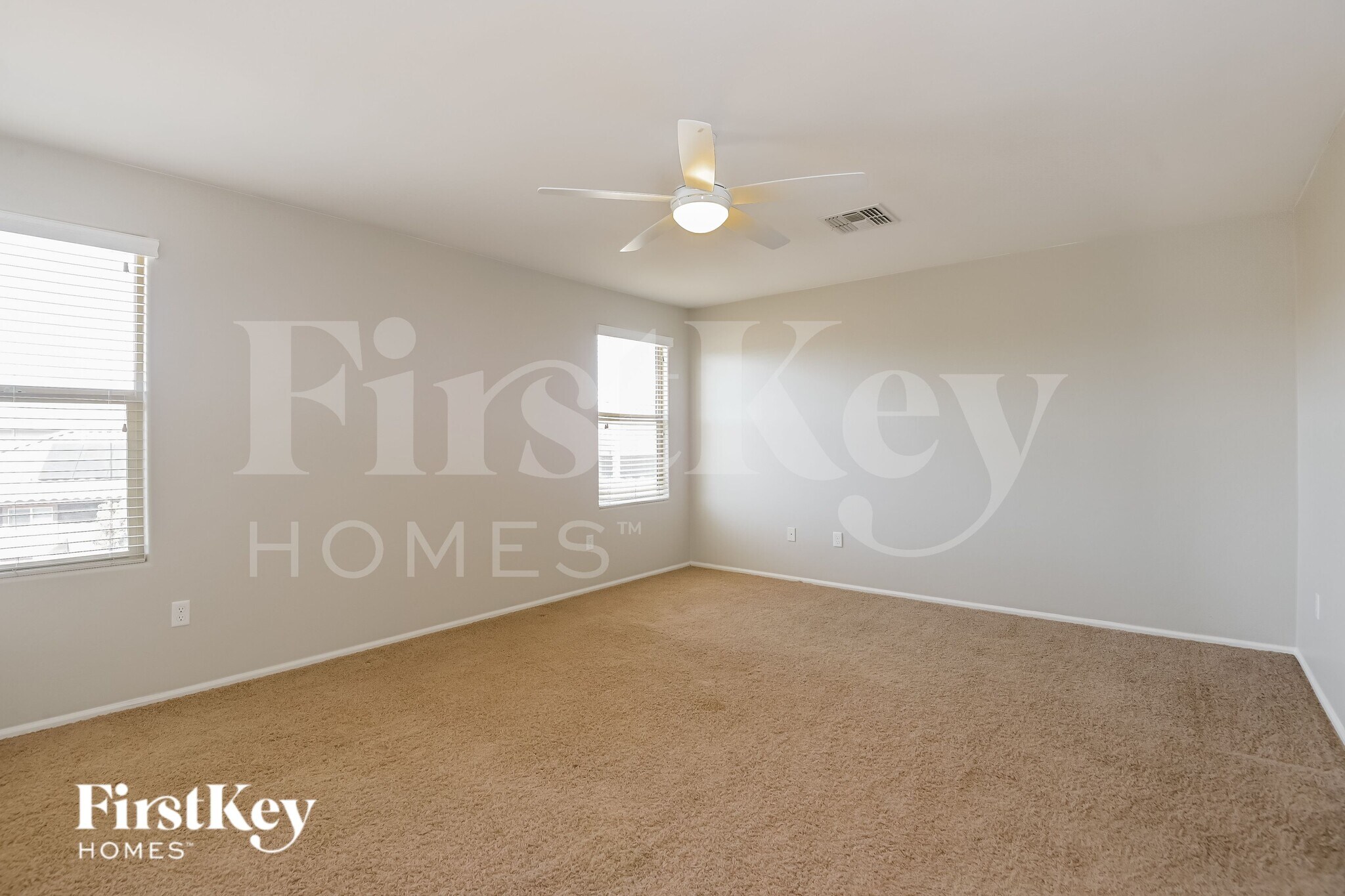 Building Photo - 10463 S Cutting Horse Dr