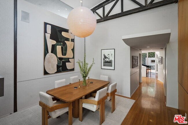 Building Photo - 8735 Dorrington Ave