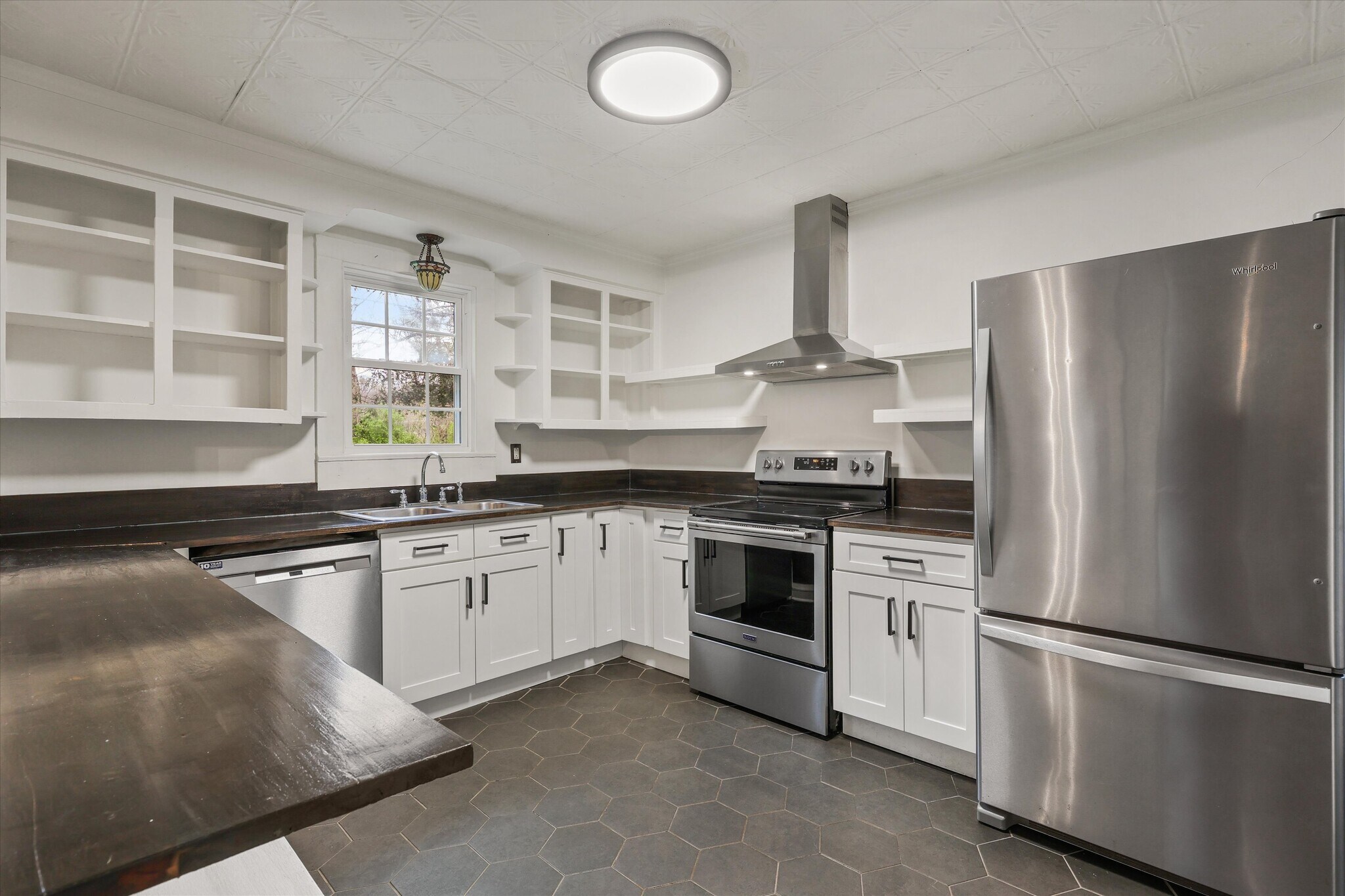 Building Photo - 3232 Fairmont Blvd