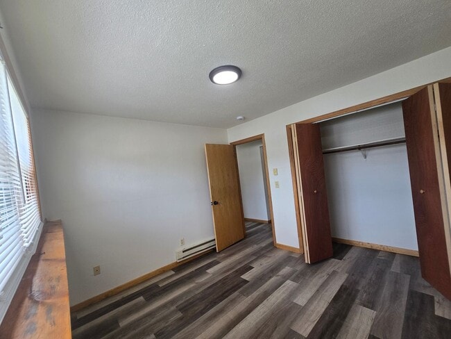 Building Photo - 2098 Imperial Ln